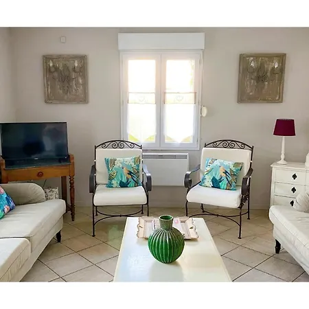 Le Clos Nicolas Hotel 3*